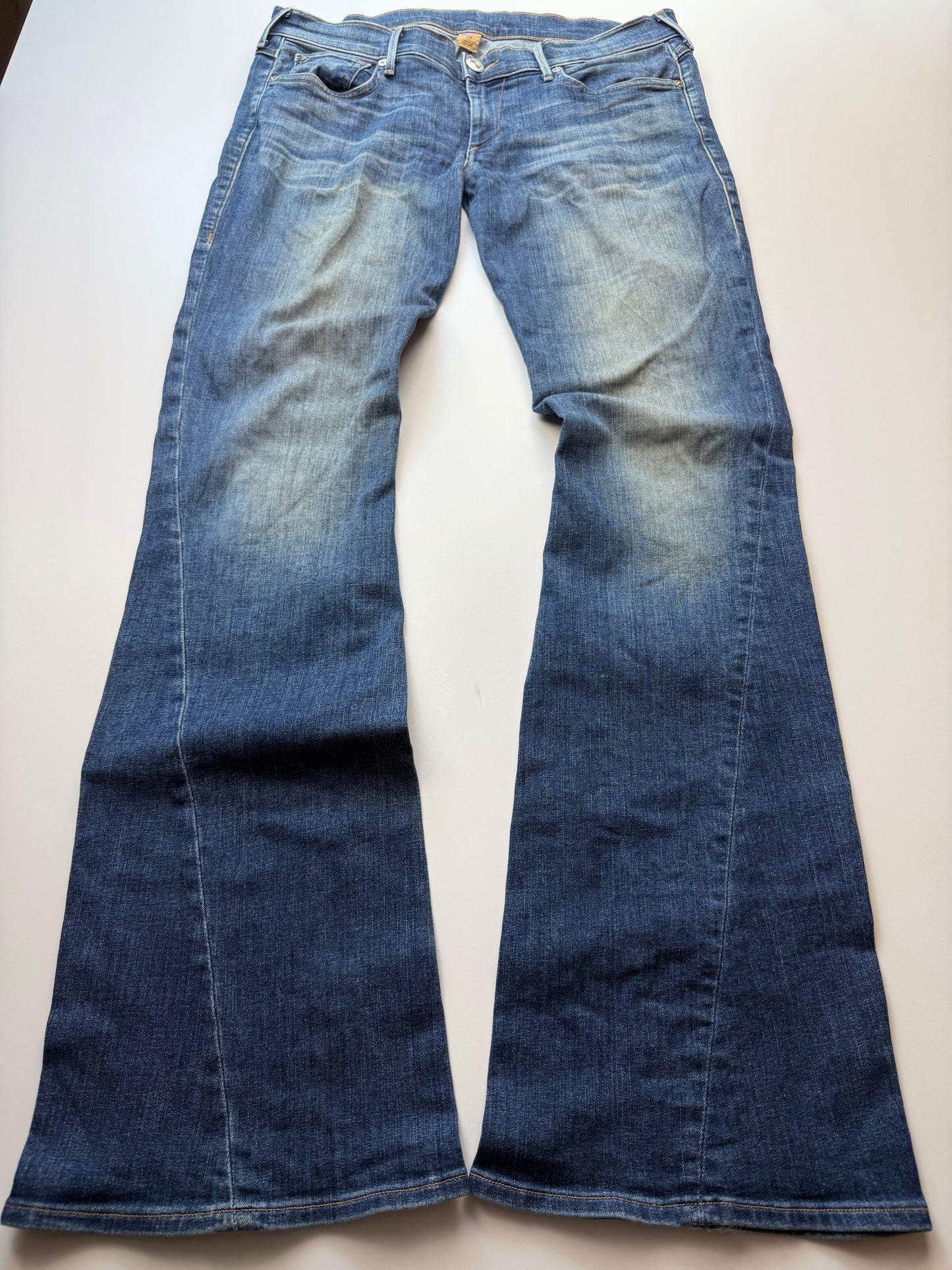 True Religion Flared/Bootcut Low Rise Jeans (M)