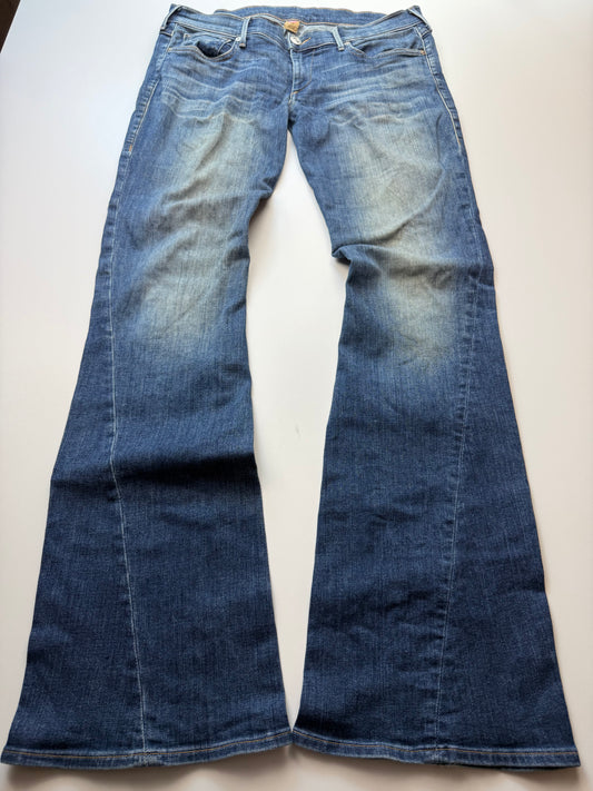 True Religion Flared/Bootcut Low Rise Jeans (M)