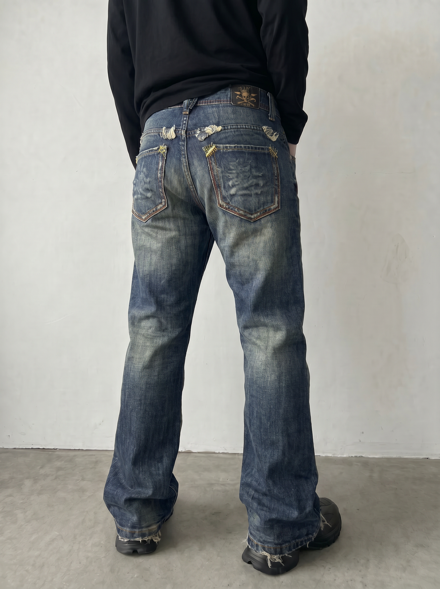 Japanese Style Straight Fit Jeans (M)